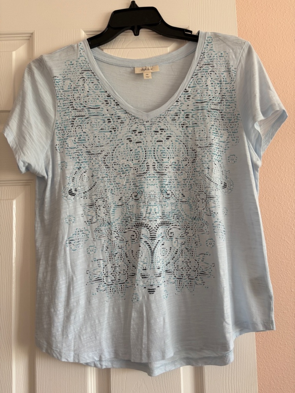 Light Blue V-Neck Women's Top with Cutout Floral Design